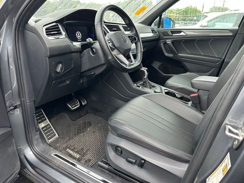 Used 2023 Volkswagen Tiguan SE R-Line AWD/4WD image 19