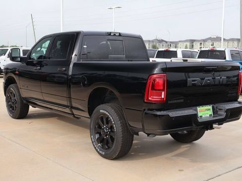 New 2026 RAM 2500 Laramie AWD/4WD image 4