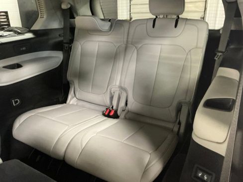 Used 2021 Jeep Grand Cherokee L Overland image 23