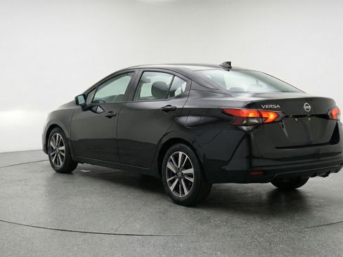 Used 2025 Nissan Versa SV image 6