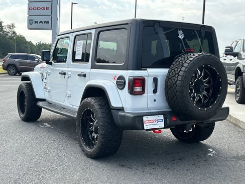 Used 2020 Jeep Wrangler Unlimited Sahara AWD/4WD image 6