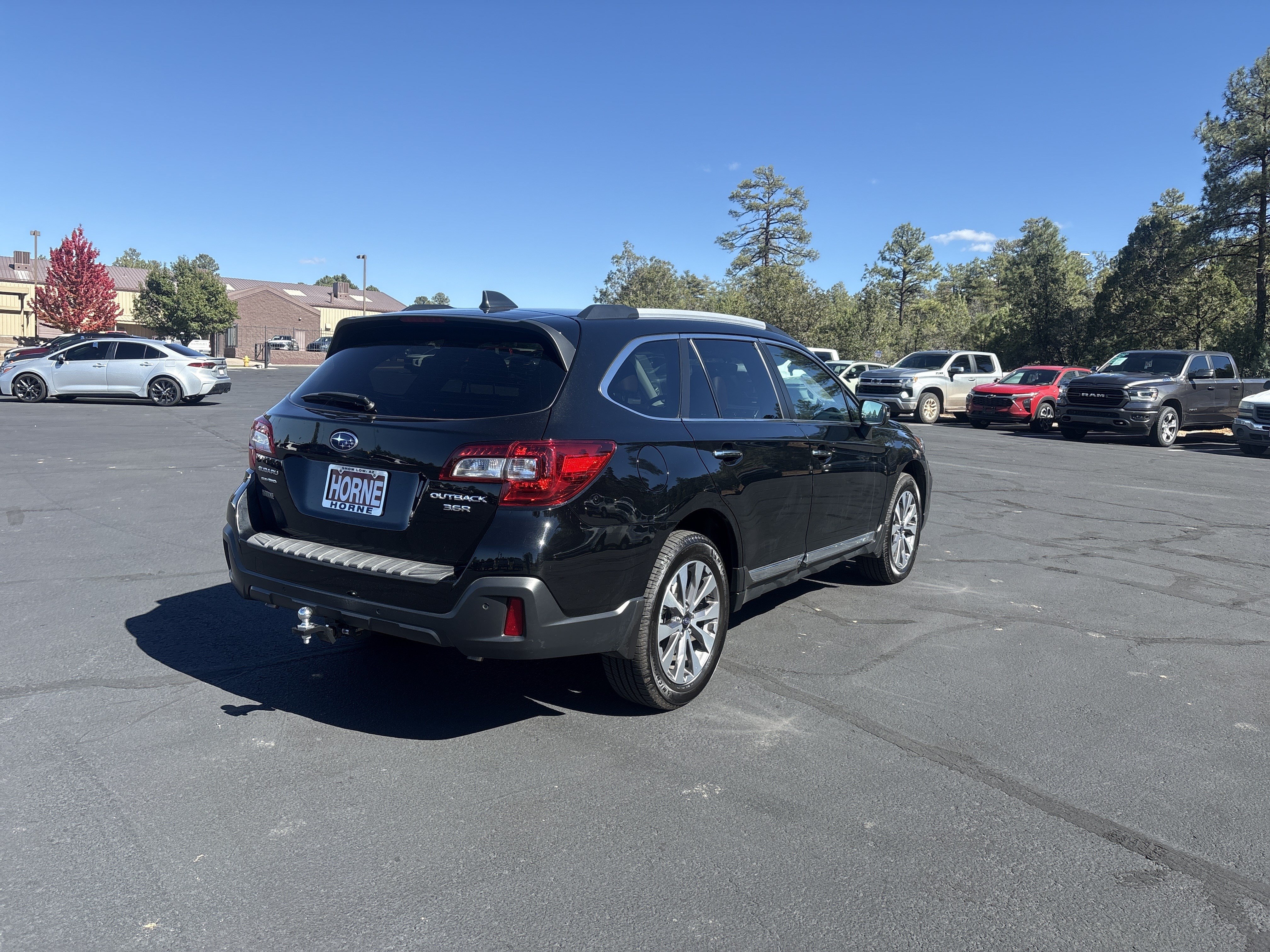 Used 2019 Subaru Outback 3.6R Touring AWD/4WD image 3