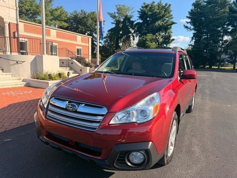 Used 2013 Subaru Outback 2.5i Premium w/ Popular Pkg 1A AWD/4WD image 2