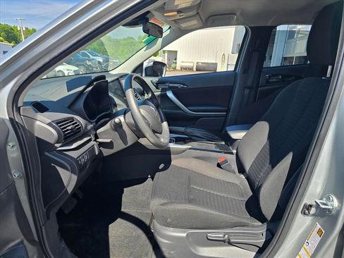 Used 2025 Mitsubishi Eclipse Cross ES AWD/4WD image 8