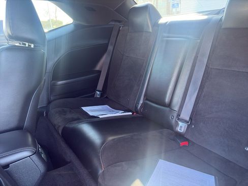 Used 2017 Dodge Challenger R/T Scat Pack w/ Leather Interior Group image 17