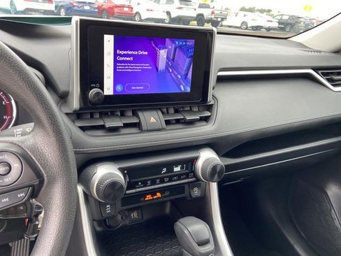 Used 2024 Toyota RAV4 LE image 37