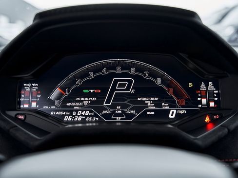 Used 2022 Lamborghini Huracan STO image 62