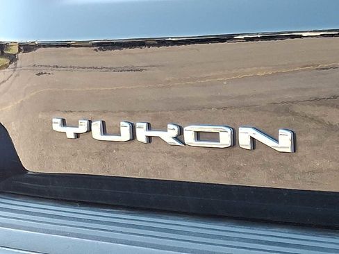 Used 2024 GMC Yukon XL Denali image 38