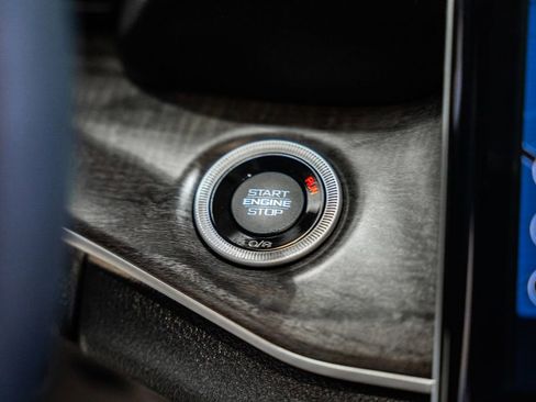 Certified 2023 Jeep Grand Cherokee Limited image 33