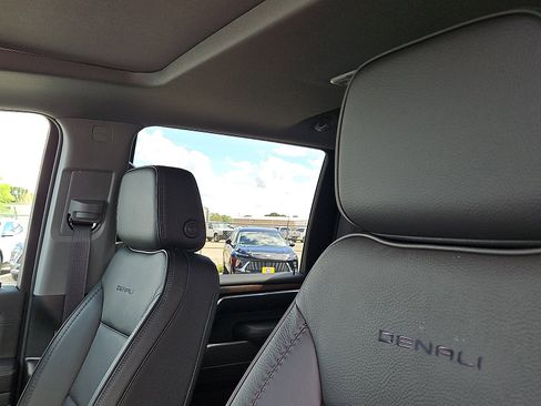 New 2026 GMC Sierra 2500 Denali w/ Denali Reserve Package image 11