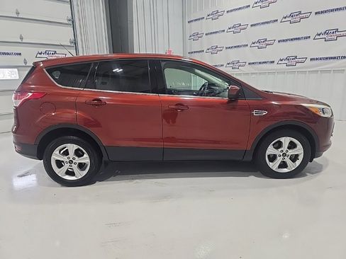 Used 2015 Ford Escape SE image 9