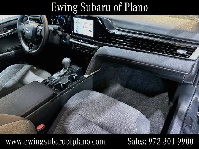 Used 2025 Toyota Camry LE FWD image 28