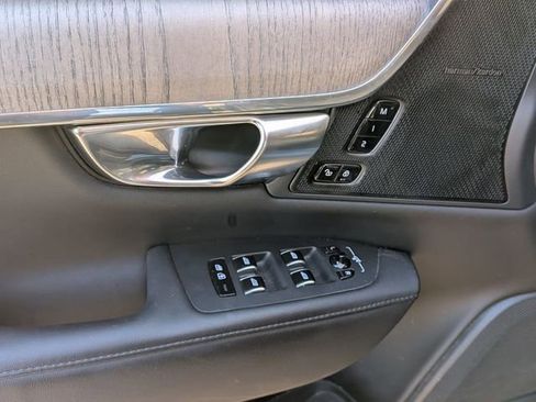 Certified 2023 Volvo S90 B6 Plus image 24