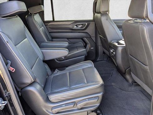 Used 2021 GMC Yukon XL SLT w/ SLT Premium Package image 20