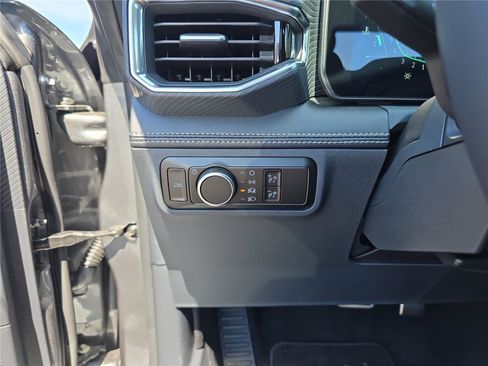 Used 2025 Ford Mustang GT Premium image 26