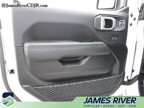 Used 2023 Jeep Wrangler Unlimited Rubicon 4xe w/ Cold Weather Group AWD/4WD image 20