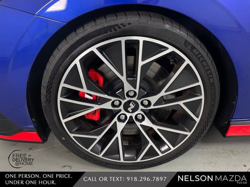 Used 2022 Hyundai Elantra N image 11