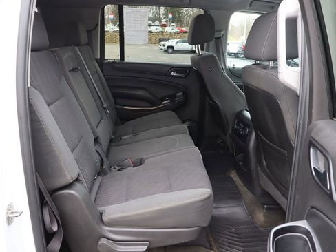 Used 2015 Chevrolet Suburban LS image 19