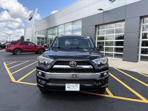 Used 2014 Toyota 4Runner Limited AWD/4WD image 2