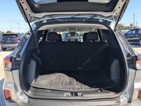 Used 2022 Ford Escape SE image 12