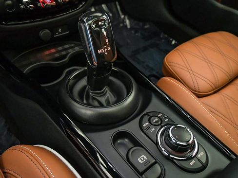 Used 2024 MINI Cooper Clubman S w/ Signature Upholstery Package FWD image 20