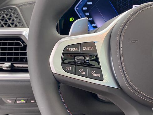 New 2026 BMW X5 M60i w/ Executive Package image 17