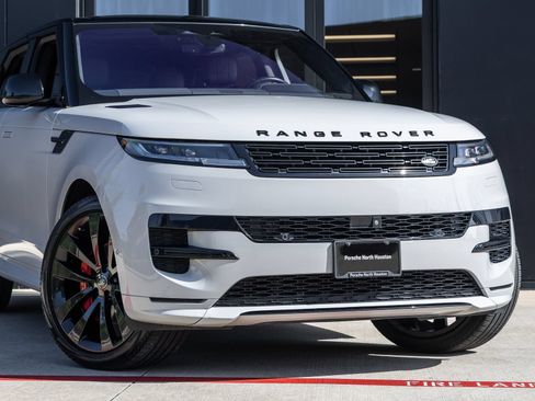 Used 2023 Land Rover Range Rover Sport SE Dynamic AWD/4WD image 5
