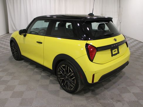 Used 2025 MINI Cooper S image 28