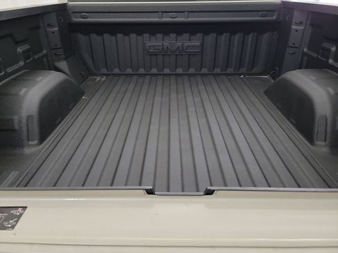 Certified 2026 GMC Sierra 1500 AT4 w/ AT4 Premium Package AWD/4WD image 20