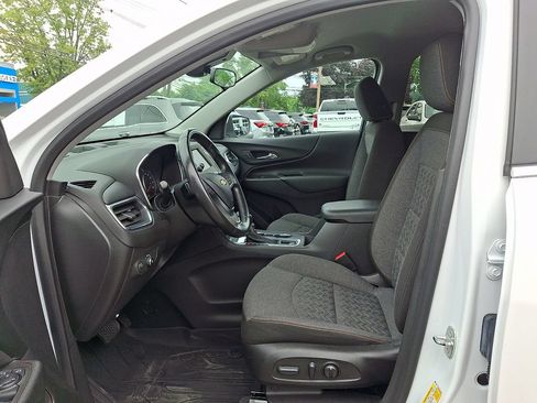 Used 2022 Chevrolet Equinox LT AWD/4WD image 13