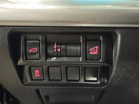 Used 2017 Subaru Outback 2.5i Premium AWD/4WD image 11