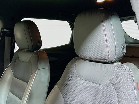 Used 2022 Chevrolet TrailBlazer RS w/ Technology Package image 20