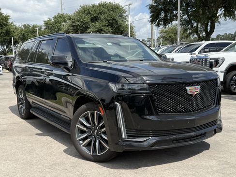 Used 2021 Cadillac Escalade ESV Sport Platinum RWD image 2