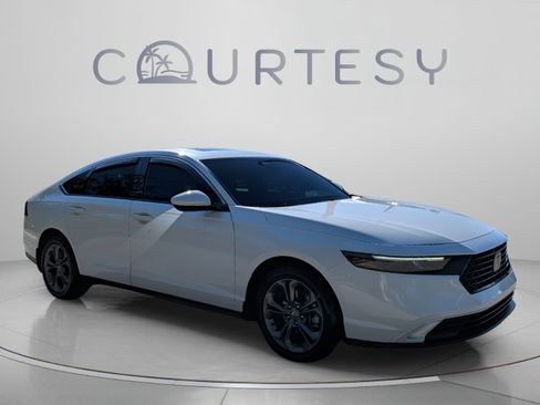 Used 2024 Honda Accord EX image 9