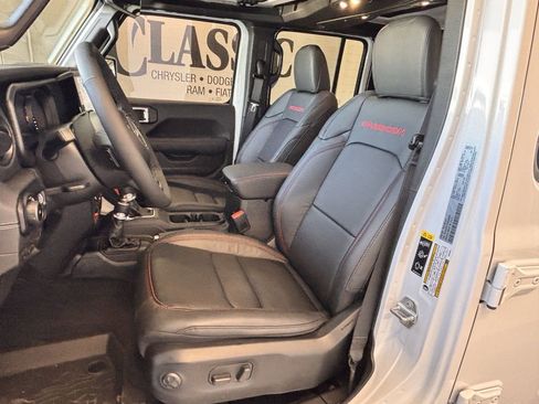 New 2025 Jeep Wrangler Unlimited Rubicon image 14