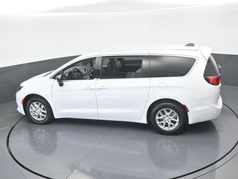New 2026 Chrysler Voyager LX image 42