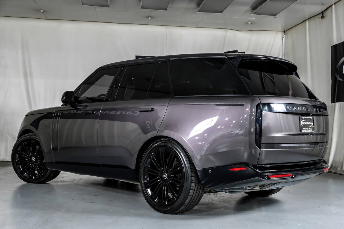 Used 2024 Land Rover Range Rover SE AWD/4WD image 10