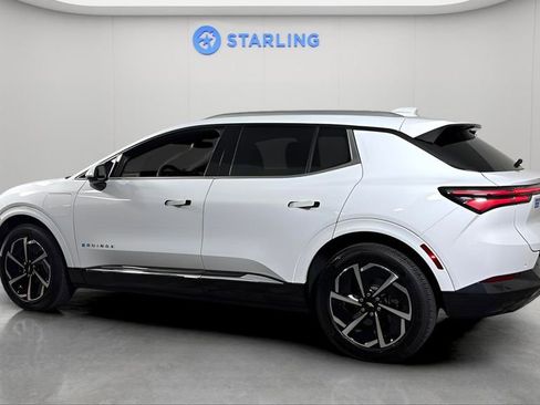 Certified 2025 Chevrolet Equinox EV LT w/ Convenience Package image 4