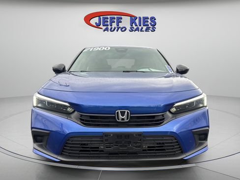 Used 2022 Honda Civic Sport image 2