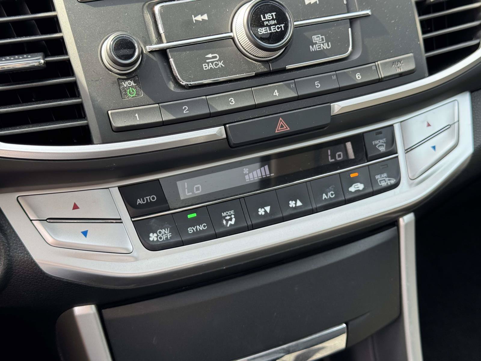 Used 2015 Honda Accord EX image 28