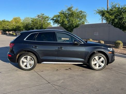 Used 2018 Audi Q5 2.0T Premium Plus w/ Premium Plus Package image 3