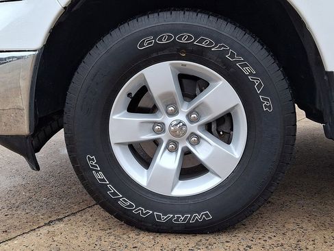 Used 2022 RAM 1500 Classic SLT w/ Electronics Convenience Group image 8