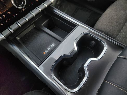 Used 2025 GMC Acadia Elevation image 20