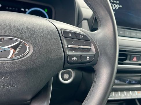 Certified 2022 Hyundai Kona Limited AWD/4WD image 22