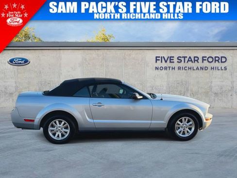 Used 2007 Ford Mustang Deluxe image 10