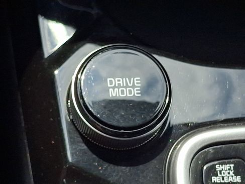 Used 2024 Kia Seltos EX AWD/4WD image 28