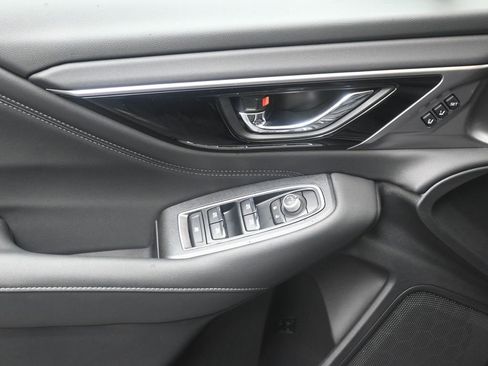 Used 2025 Subaru Outback Limited image 21