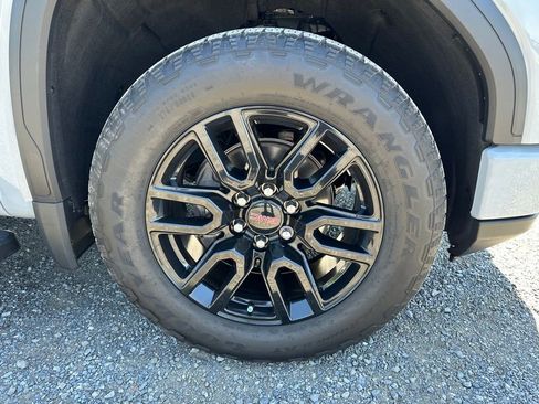 Used 2024 GMC Sierra 1500 Elevation AWD/4WD image 21