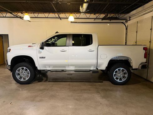 Used 2020 Chevrolet Silverado 1500 LT w/ Texas Edition image 2