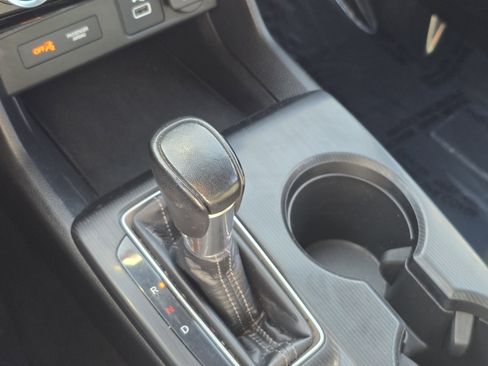 Used 2023 Honda Civic Sport image 29